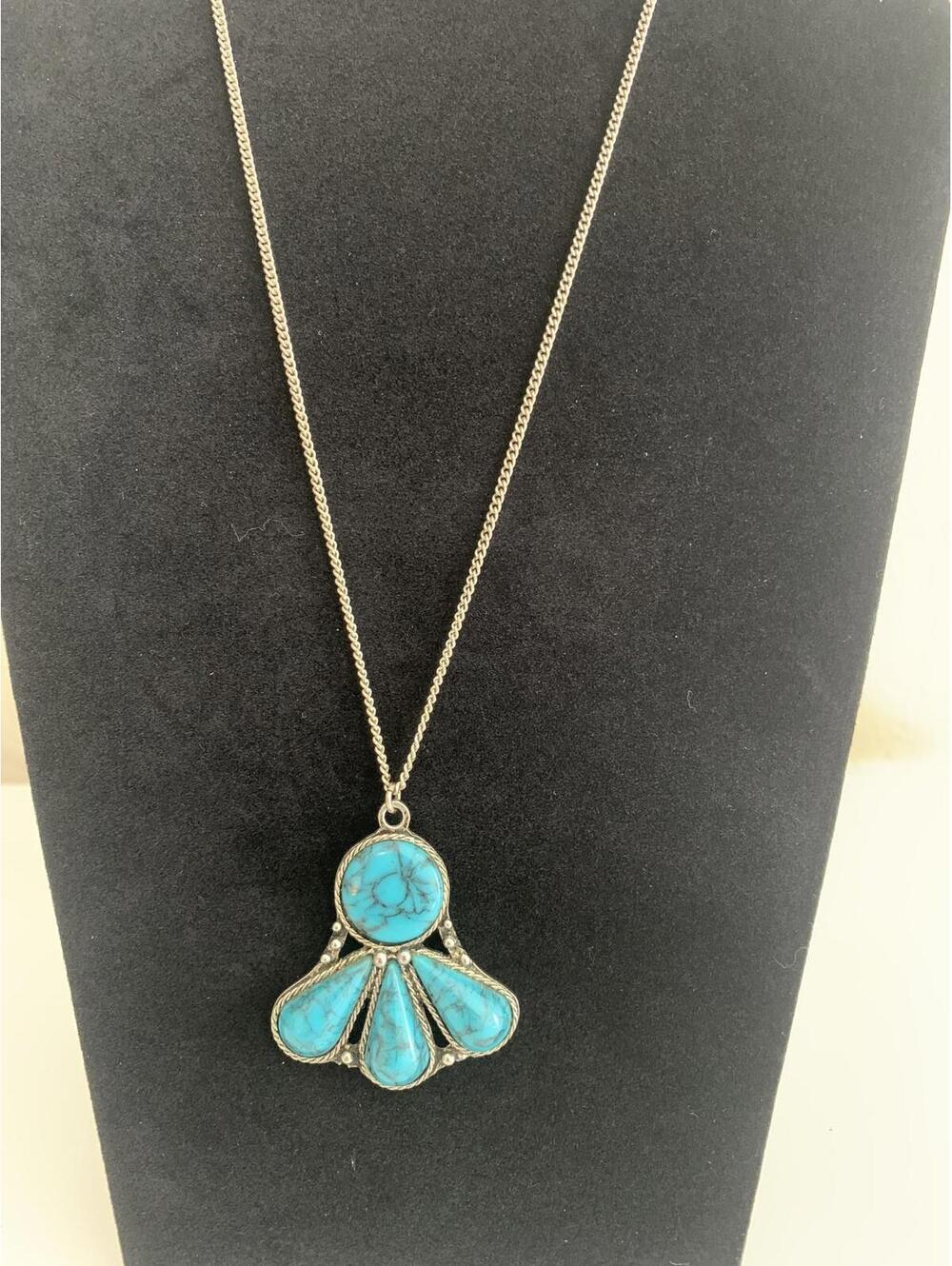 Vintage Turquoise Style Pendant Necklace Silver Tone Chain Southwest Boho